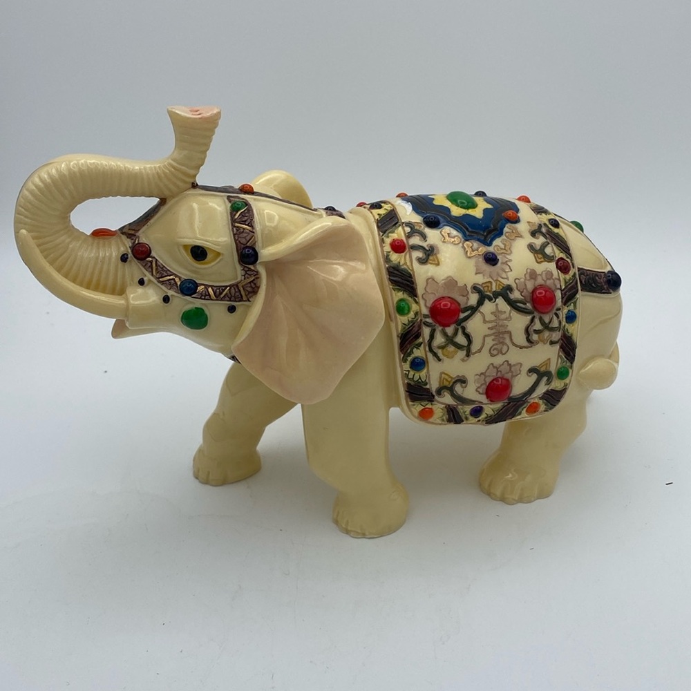 Lucky trunks up beaded elephant resin plastic home decor 8x6” hand painted heavy